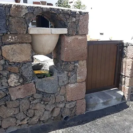 El Alpende De Seno Sixto. Teguise Apartment *